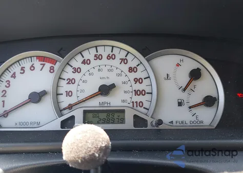 2005 Toyota Corolla Ce/Le/S из США, поврежденный, VIN 1NXBR32E95Z370481